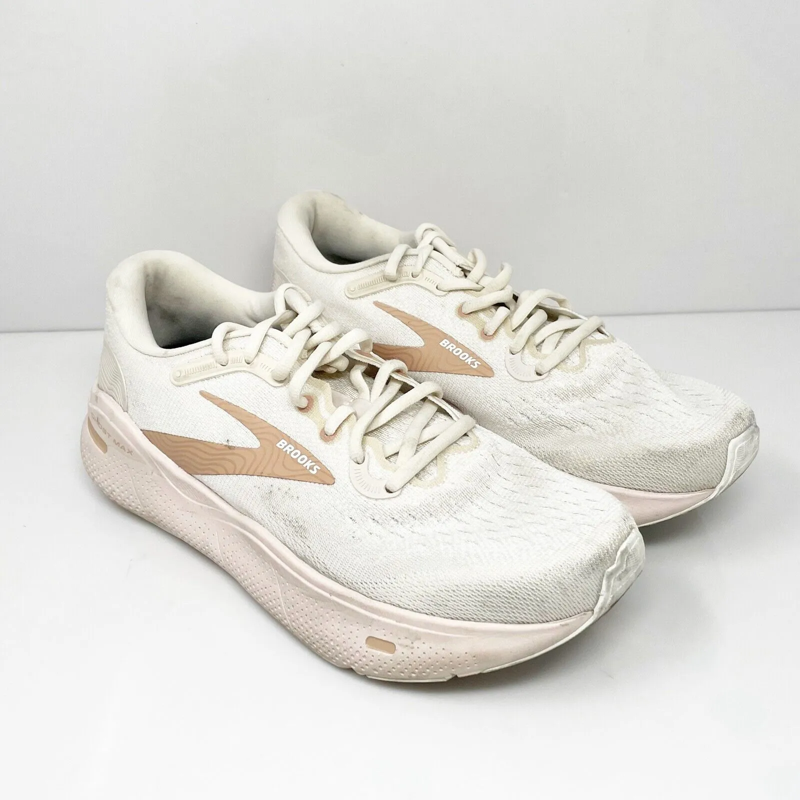 Brooks Womens Ghost Max 1203951B135 Beige Running Shoes Sneakers Size 9.5 B