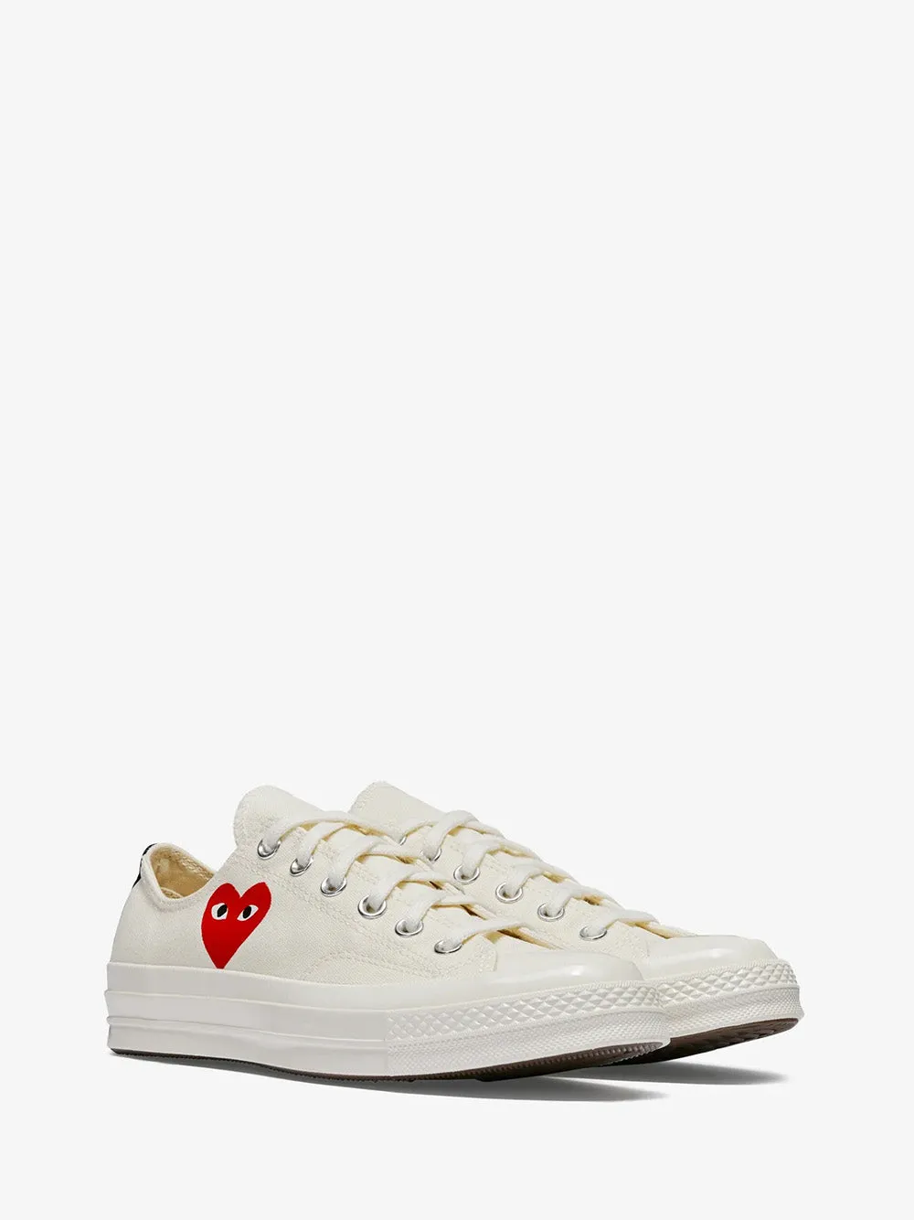 Converse Low 'Chuck Taylor' Sneakers Small Heart - White