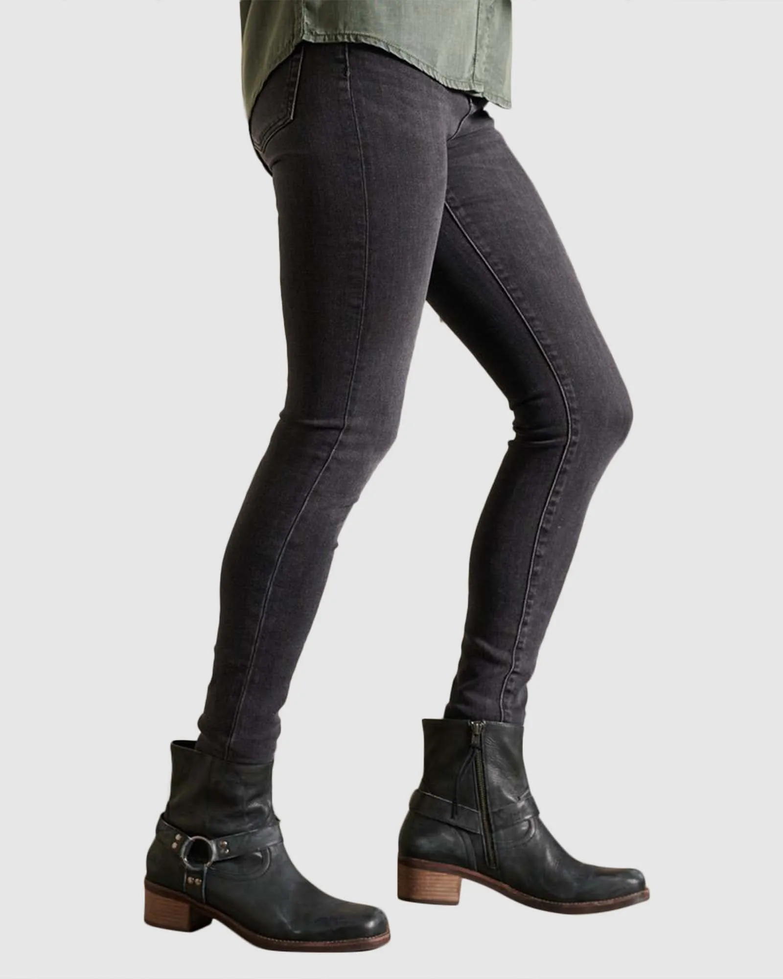 High Rise Skinny Jeans | Wolcott Black Stone