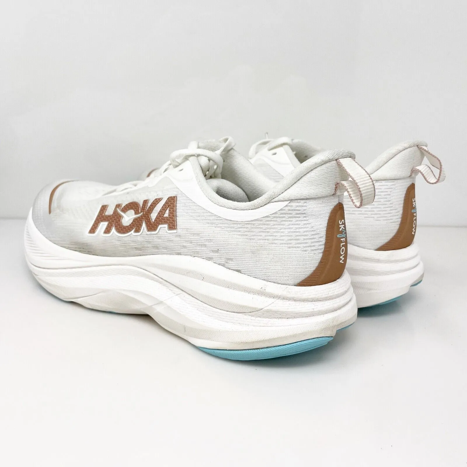 Hoka One One Womens Skyflow 1155113 FTRS White Running Shoes Sneakers Size 9.5 B