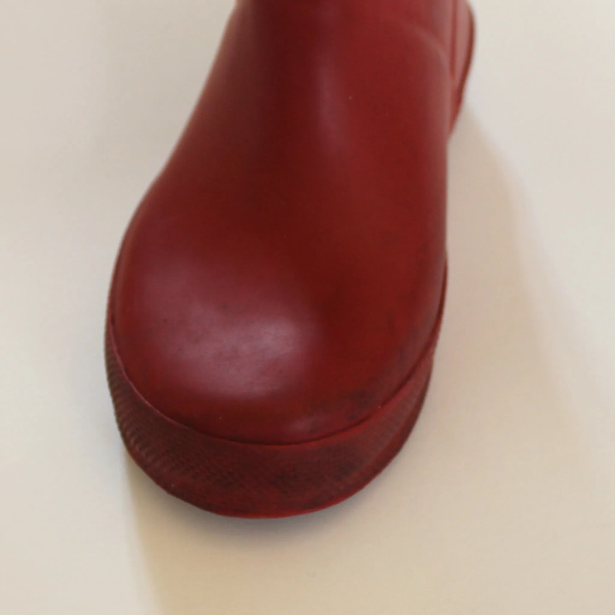 Hunter Red Wellington Boots: Size 9