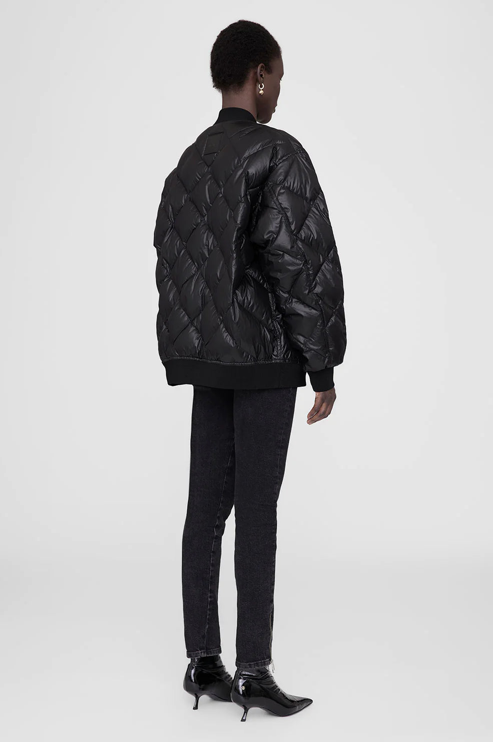 Leo Puffer - Black