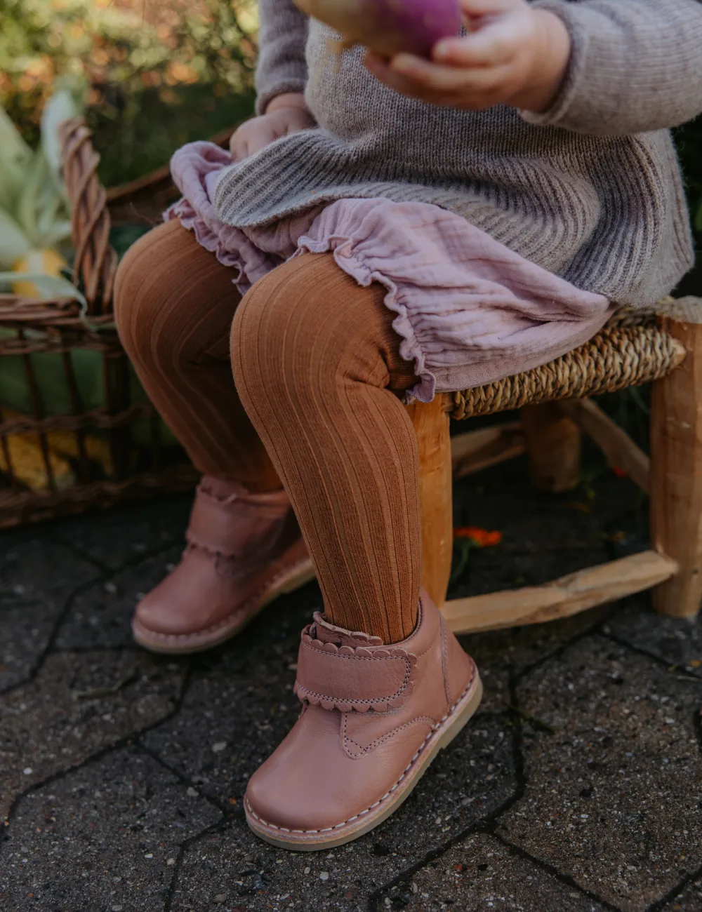 Scallop Velcro Boot - Old rose