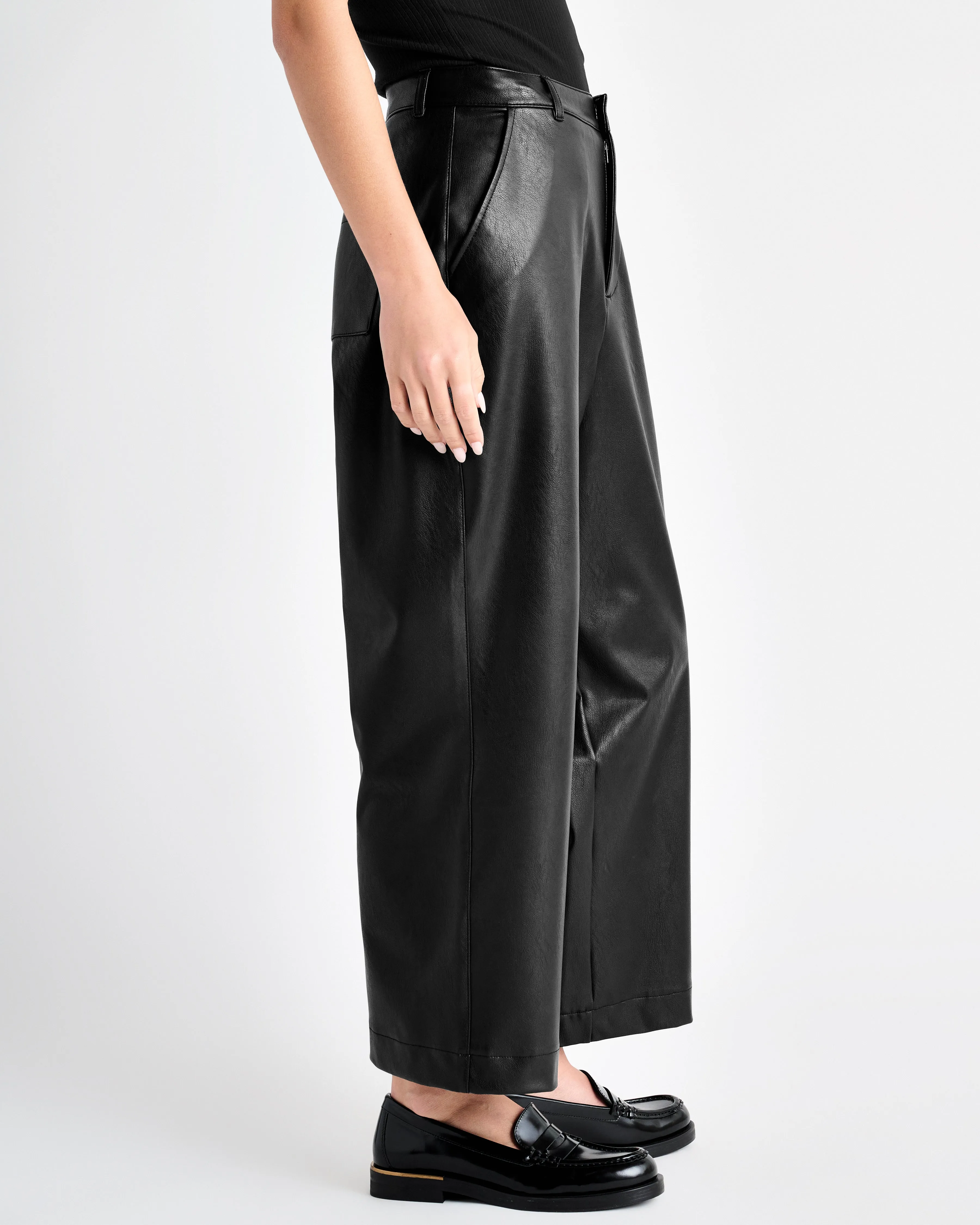 VEGAN LEATHER ANKLE TROUSER